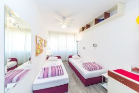 SPLIT-CENTAR PRILIKA 99m2, 3s, sa balkonom za stanovanje ili investiciju, Split, Appartamento