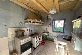 Kuća Prodaje se stara Istarska kamena kuća, Tar, Tar, Ev