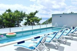 Makarska, vila s bazenom i panoramskim pogledom, Makarska, Maison