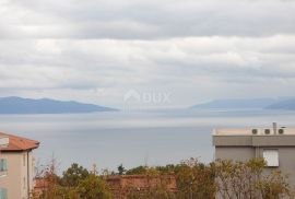 SRDOČI- stan 140m2 DB+3S s panoramskim pogledom na more + okućnica 175m2, Rijeka, Stan