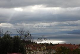 SRDOČI- stan 140m2 DB+3S s panoramskim pogledom na more + okućnica 175m2 za najam, Rijeka, Appartamento