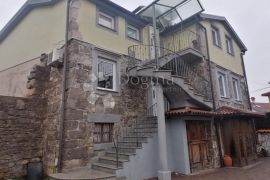 Vrhunska kuća u centru Srdoča, Rijeka, Haus