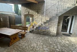Kamena kuća sa dva stana Kavran-Istra, Marčana, Дом