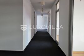 Zagreb, Novi Zagreb, poslovni prostor za zakup 250 m2 na 1. katu poslovne zgrade s dizalom, Zagreb, Propriété commerciale
