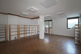 Prodaja poslovnog prostora na Podmurvicama površine 342.04 M2, Rijeka, Ticari emlak