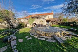 Kamena kuća s bazenom na mirnoj lokaciji, okolica Dobrinja - otok Krk, Dobrinj, Σπίτι