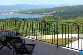 Prekrasna villa s panoramskim pogledom na more, Dobrinj, Ev