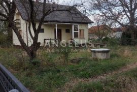 Vrbovec, Lonjica - kuća 120 m2, gosp. zgrada 60 m2, na parceli 1.900 m2, Vrbovec, بيت