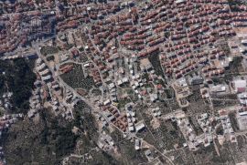 Makarska, građevinsko zemljište za izgradnju vile sa bazenom,  940 m2, Makarska, أرض