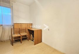 Krnjevo, 2-soban stan u manjoj zgradi, Rijeka, Appartement