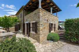 Kamena kuća sa panoramskim pogledom, Motovun,okolica, Istra, Motovun, Дом