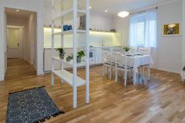 RIJEKA, CENTAR - Predivan stan s dizajnerskim štihom za najam, Rijeka, Appartement