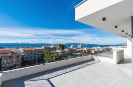 Luksuzni penthouse s pogledom na more, Makarska, شقة
