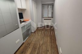 RIJEKA, CENTAR- stan 108m2 u prizemlju pogodan za poslovni prostor, Rijeka, Apartamento