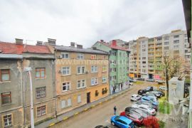 Četverosoban stan 81m2 na trećem spratu s balkonom , u naselju Socijalno, Novo Sarajevo, Wohnung