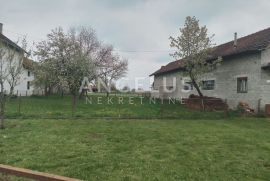 Brezovica - Odranski Strmec Zremljište 5431m2 Kuća i 3 Gospodarske zgrade, Brezovica, Σπίτι