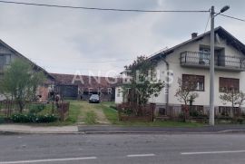 Brezovica - Odranski Strmec Zremljište 5431m2 Kuća i 3 Gospodarske zgrade, Brezovica, Σπίτι