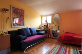Split, Grad - stan na atraktivnoj lokaciji, 88 m2, Split, Appartamento