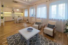 CENTAR - KORZO, iznajmljuje se dizajnerski uređen trosobni stan od 73,01 m2, Rijeka, Stan