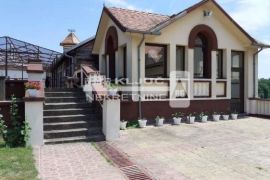 Fruška gora-ekskluzivno imanje na 2,5ha ID#1626, Šid, Casa