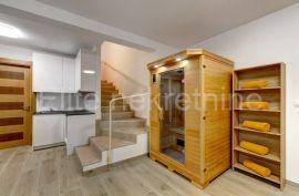 Dramalj - prodaja luksuznog stana s bazenom, 232,41 m2!, Crikvenica, Daire