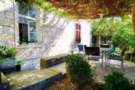 Tradicionalna kamena kuća 250 m2 na zemljištu 2549 m2, Dubrovnik - Okolica, Kuća
