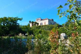 Tradicionalna kamena kuća 250 m2 na zemljištu 2549 m2, Dubrovnik - Okolica, Σπίτι
