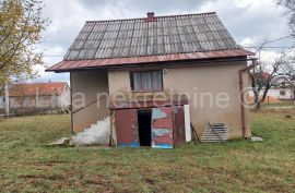 GOSPIĆ - Smiljan, samostojeća kuća, gospodarski objekt, livada, Gospić - Okolica, Haus