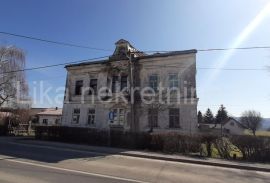 BRINJE, Frankopanska - poslovna zgrada, 2 stana, građevinsko zemljište, Brinje, Commercial property