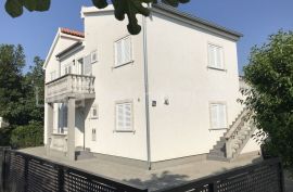 ZADAR - Privlaka ( Sabunike) - kuća s 4 apartmana, Privlaka, Kuća