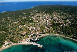 Prodaje se veći broj parcela na otoku Olibu, Zadar - Okolica, Terra