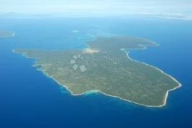 Prodaje se veći broj parcela na otoku Olibu, Zadar - Okolica, Land