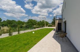 Moderna villa okružena zelenilom, Žminj,okolica, Istra, Žminj, Haus