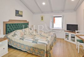 Kuća cca 100 m2 | 4 etaže | 3 apartmanske jedinice | Uhodan posao iznajmljivanja | Dubrovnik, Stari grad, Dubrovnik, Ev