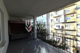 Prelep stan sa parking mestom, Krunski venac ID#3264, Vračar, Διαμέρισμα
