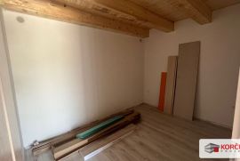 Prodaju se dva stana u prizemlju zgrade u Žrnovu, Korčula, Apartamento