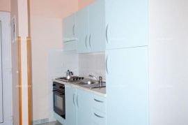 Kuća Kuća s 13 apartmana !, Medulin, بيت