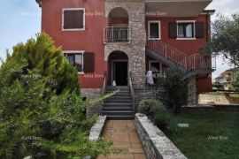 Kuća Lijepa Kuća sa dva Apartmana u Nova Vas, Novigrad, Ev