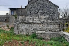 Kuća Samostojeća stara kuća za renoviranje., Kanfanar, Ev