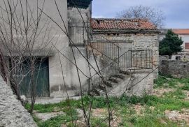 Kuća Samostojeća stara kuća za renoviranje., Kanfanar, Σπίτι